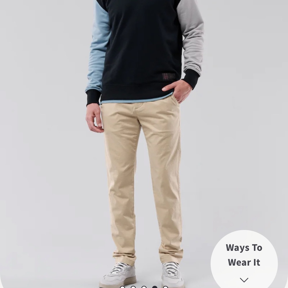 NWT Hollister Epic Flex Skinny Chino Pants — Light Khaki w/ black button 30W/30L